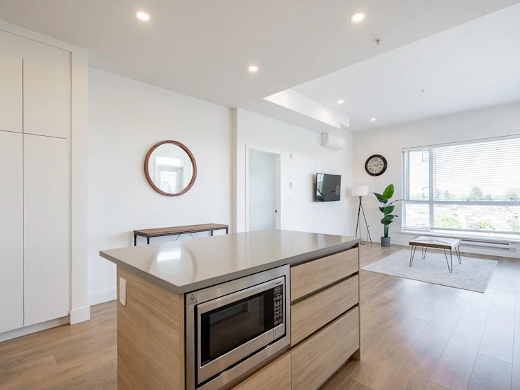 401-8496 120 Street, Surrey, BC, V3W 3N5 - 13