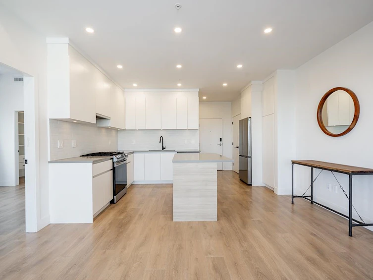 401-8496 120 Street, Surrey, BC, V3W 3N5 - 10