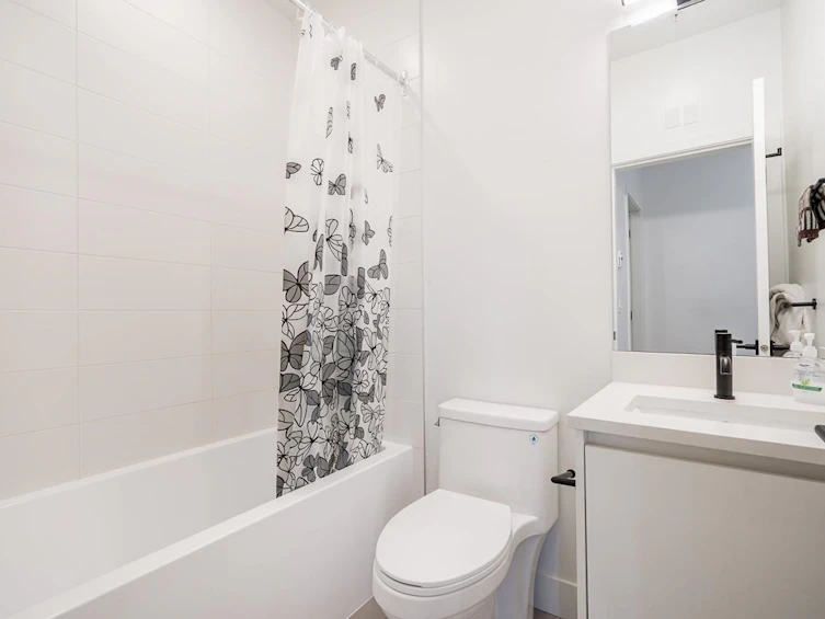 401-8496 120 Street, Surrey, BC, V3W 3N5 - 22