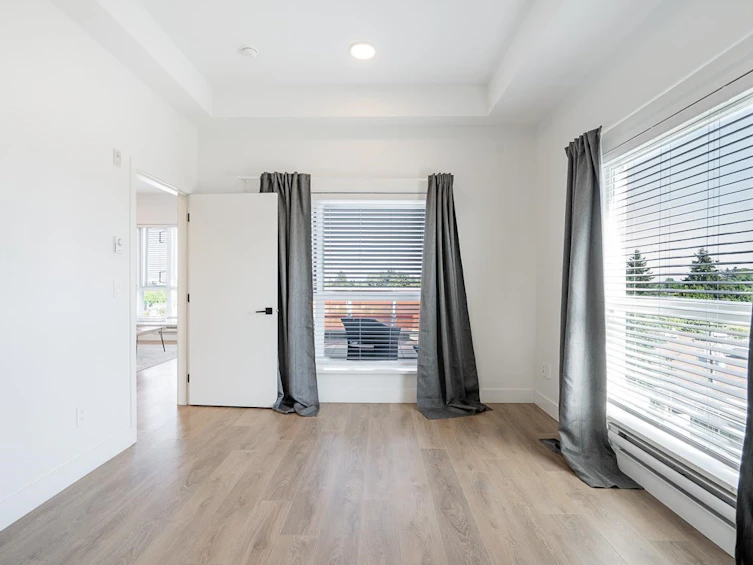 401-8496 120 Street, Surrey, BC, V3W 3N5 - 15