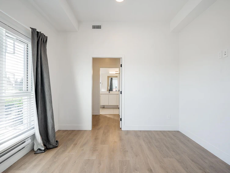 401-8496 120 Street, Surrey, BC, V3W 3N5 - 16