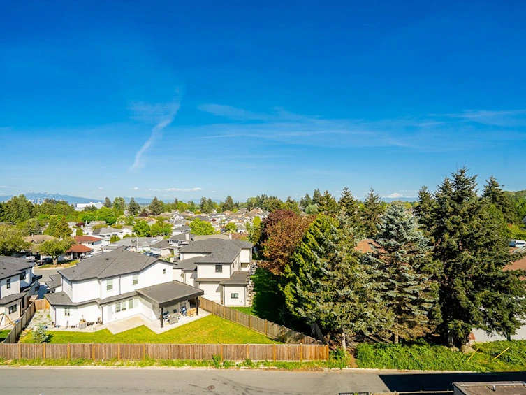 401-8496 120 Street, Surrey, BC, V3W 3N5 - 27