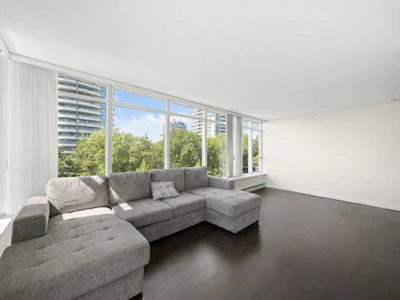 506-6688 Arcola Street - 3