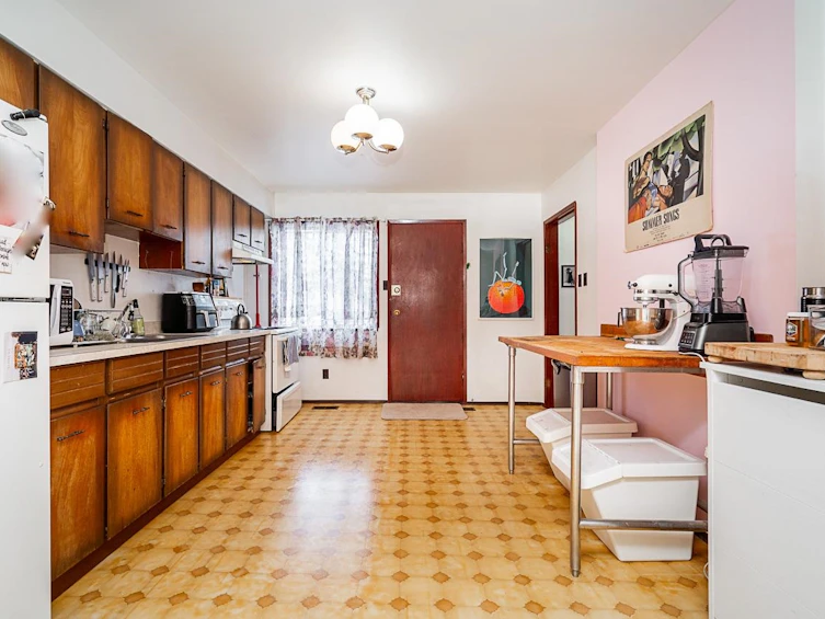 1049 E 11th Avenue, Vancouver, BC, V5T 2G1 - 6