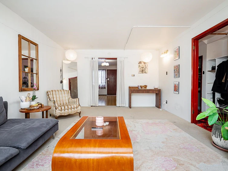 1049 E 11th Avenue, Vancouver, BC, V5T 2G1 - 5