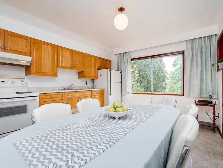 1049 E 11th Avenue, Vancouver, BC, V5T 2G1 - 15