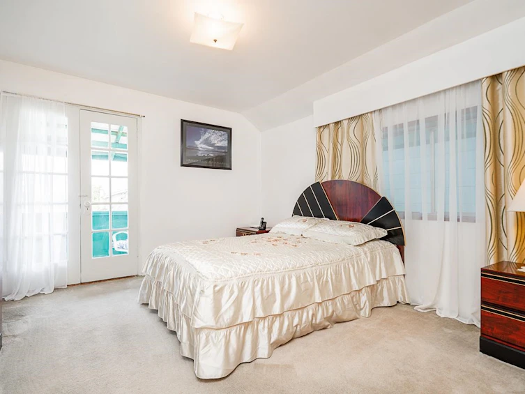 1049 E 11th Avenue, Vancouver, BC, V5T 2G1 - 16