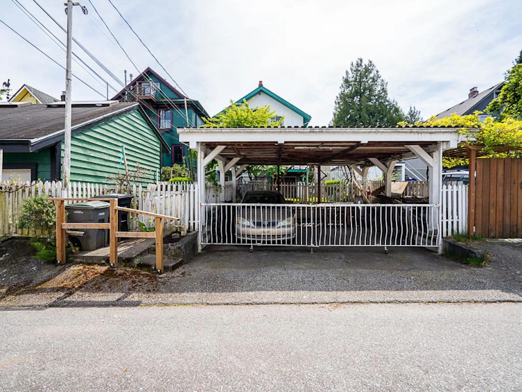 1049 E 11th Avenue, Vancouver, BC, V5T 2G1 - 34