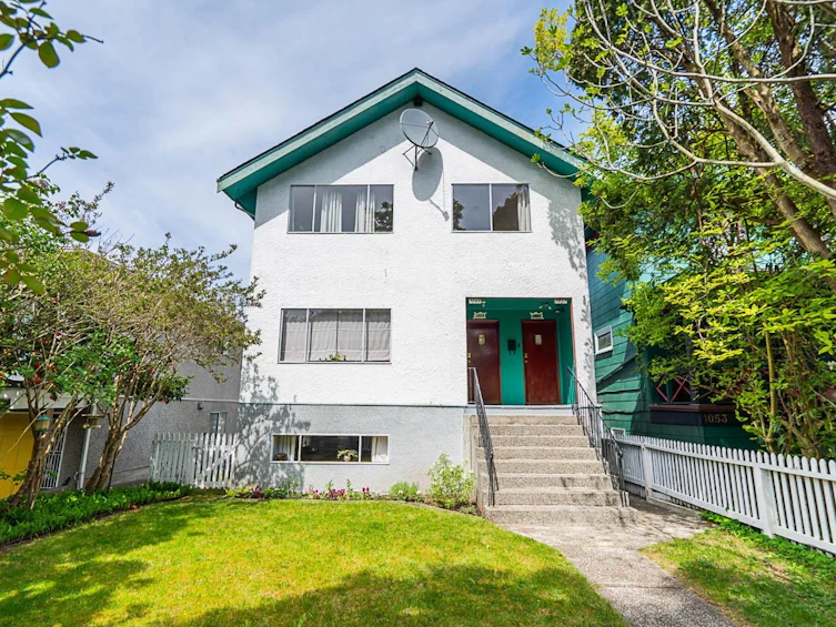 1049 E 11th Avenue, Vancouver, BC, V5T 2G1 - 2