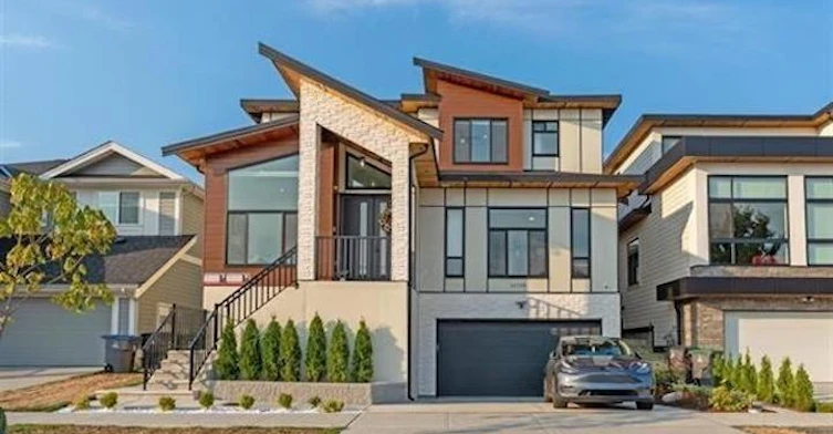 16759 18 Avenue, Surrey, BC, V3Z 9X5
