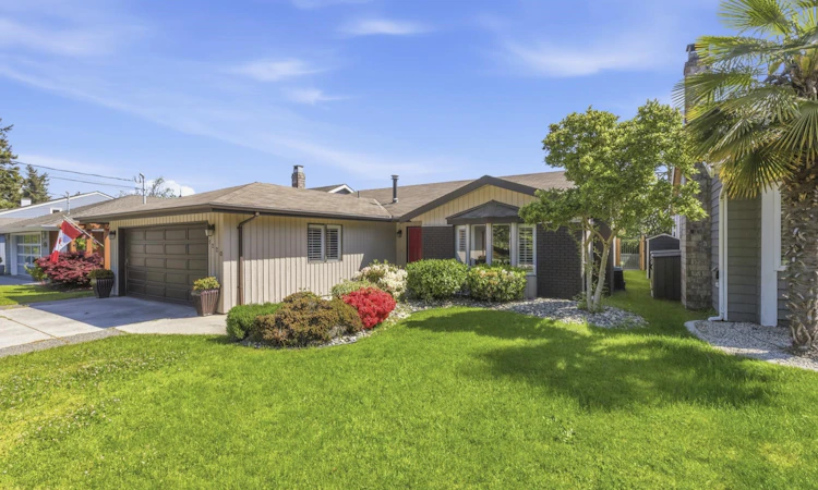 1220 Morris Crescent