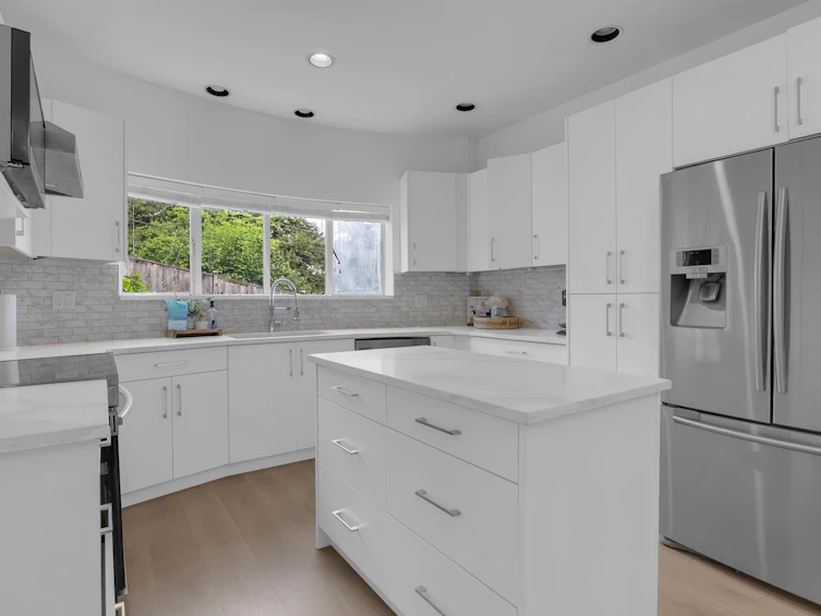 12110 101b Avenue, Surrey, BC, V3V 7X6 - 12
