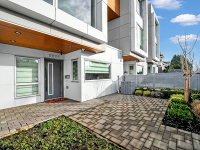 5605 Rumble Street - 2