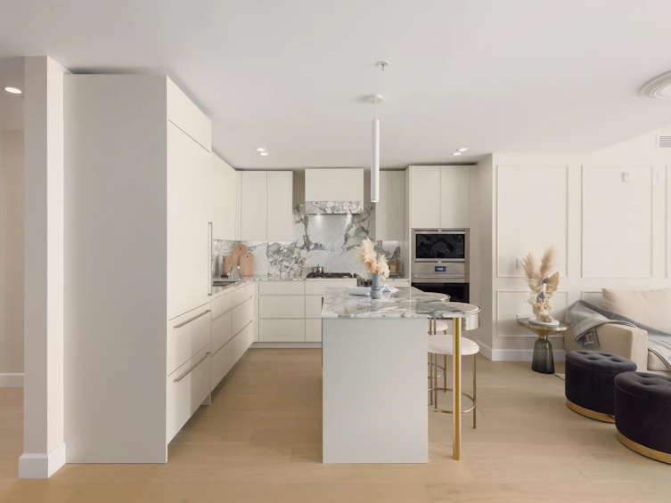 205-3668 W 10th Avenue, Vancouver, BC, V6R 0G4 - 2