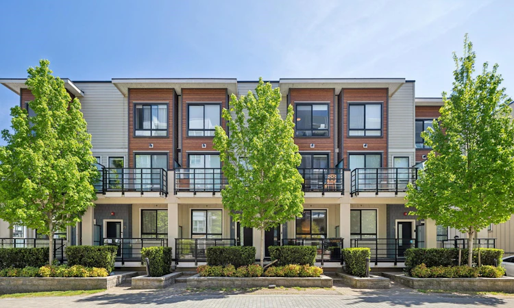 77-10199 River Drive