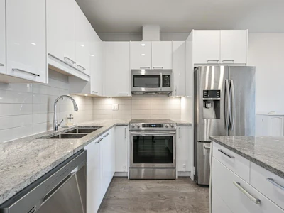 503-20696 Eastleigh Crescent - 3