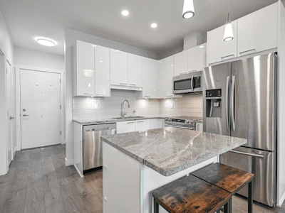 503-20696 Eastleigh Crescent - 4