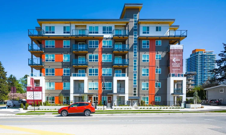 509-13238 105th Avenue
