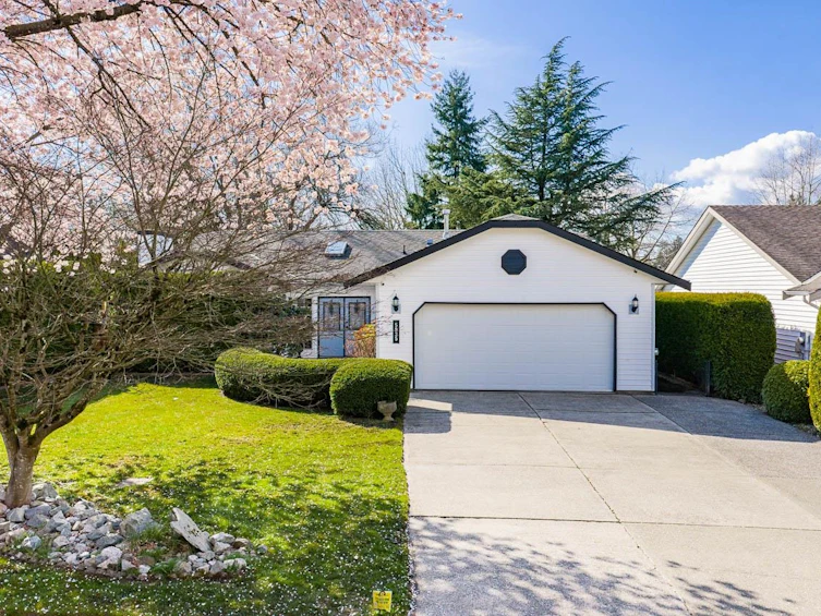 5935 169a Street, Surrey, BC, V3S 6Y6