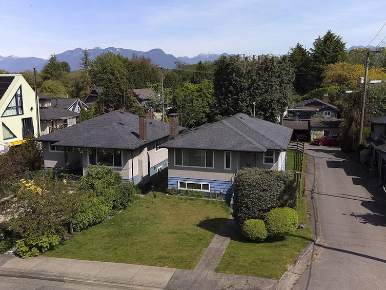 2137 20th Avenue, Vancouver, BC, V5N 2L4