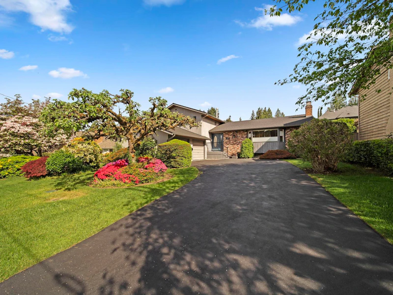 745 Dansey Avenue, Coquitlam BC V3K 3G4