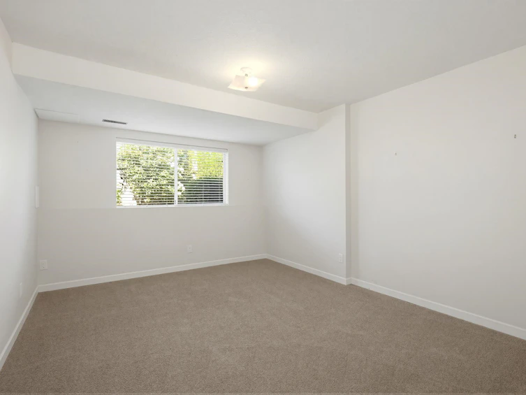 1-32615 Murray Avenue, Abbotsford, BC, V2T 4T8 - 31
