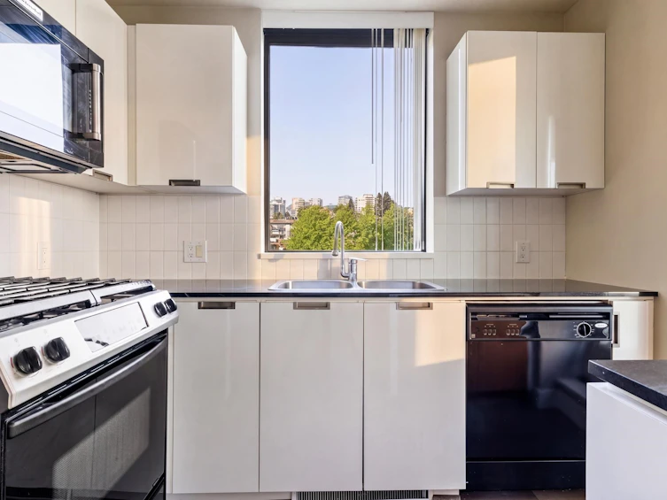 807-151 W 2nd Street, North Vancouver, BC, V7M 3P1 - 7