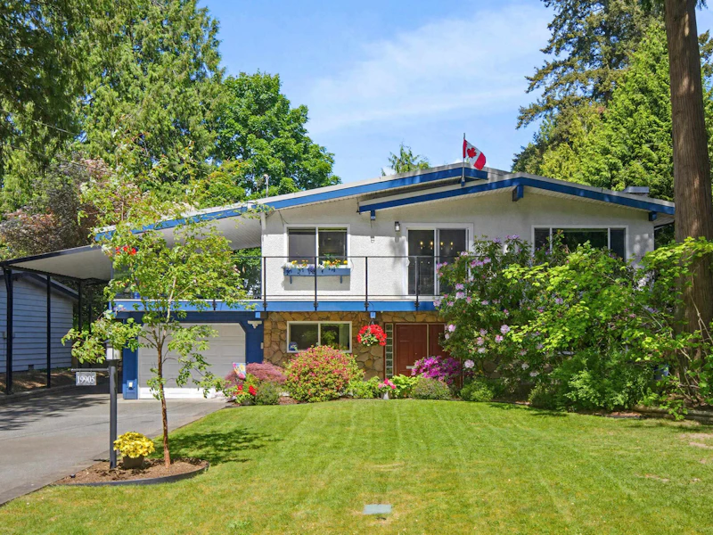 19905 43a Avenue, Langley BC V3A 3C3