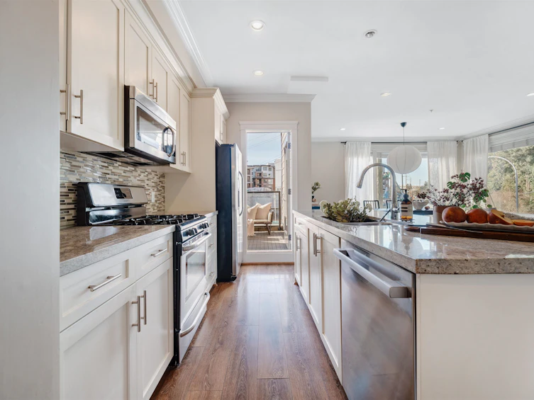 308 Seymour River Place, North Vancouver, BC, V7H 1S7 - 2