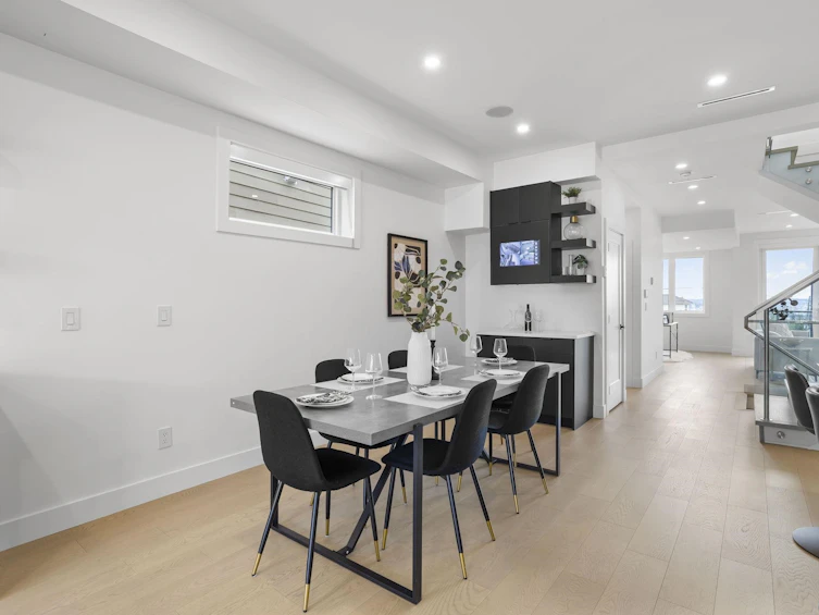 340 E Keith Road, North Vancouver, BC, V7L 1V7 - 14