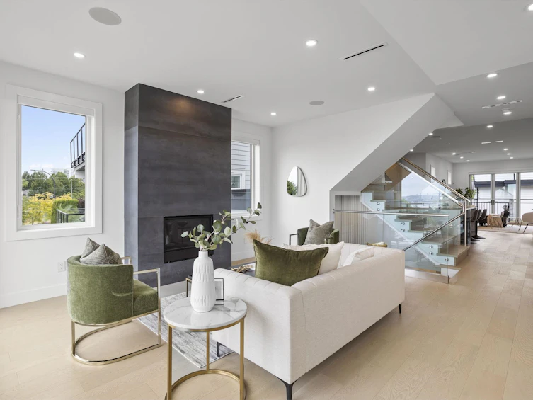 340 E Keith Road, North Vancouver, BC, V7L 1V7 - 5