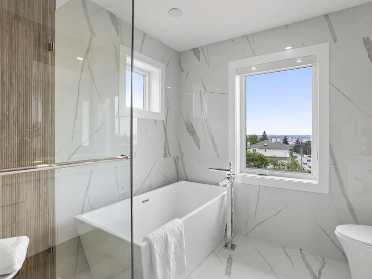 340 E Keith Road, North Vancouver, BC, V7L 1V7 - 23