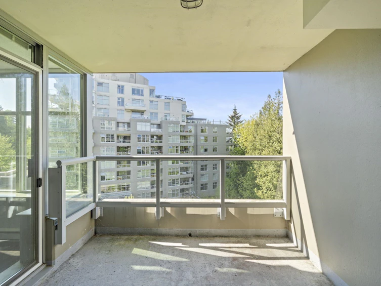 605-9262 University Crescent, Burnaby, BC, V5A 0A4 - 24