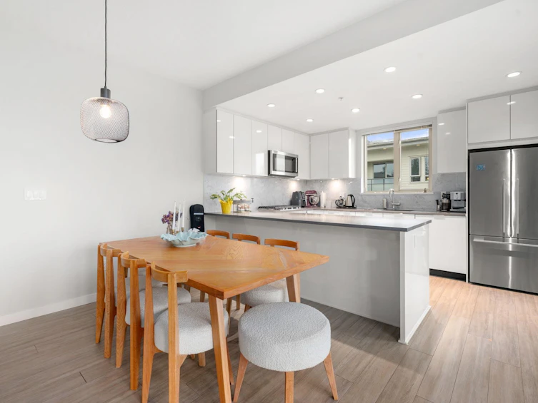 503-2632 Library Lane, North Vancouver, BC, V7J 0B8 - 6