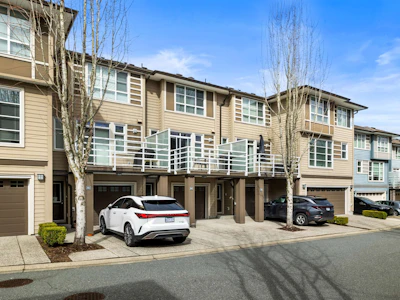 40-15405 31 Avenue - 2