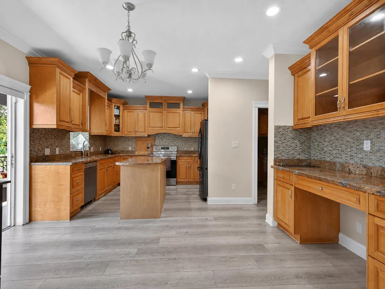 7186 Elwood Drive, Chilliwack, BC, V2R 1G8 - 8