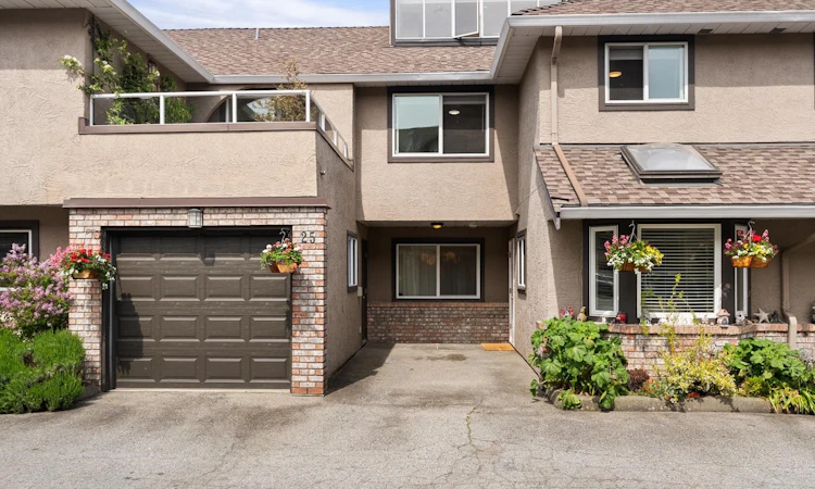 25-12438 Brunswick Place