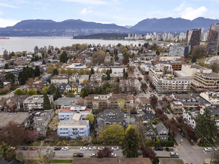 103-1925 W 2nd Avenue, Vancouver, BC, V6J 1J2 - 31