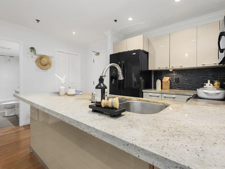 103-1925 W 2nd Avenue, Vancouver, BC, V6J 1J2 - 15