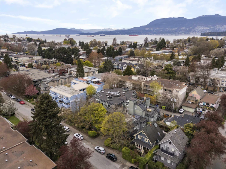 103-1925 W 2nd Avenue, Vancouver, BC, V6J 1J2 - 28