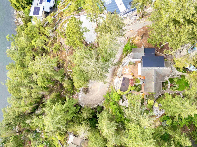5056 The Byway, West Vancouver, BC, V7W 1L7 - 5