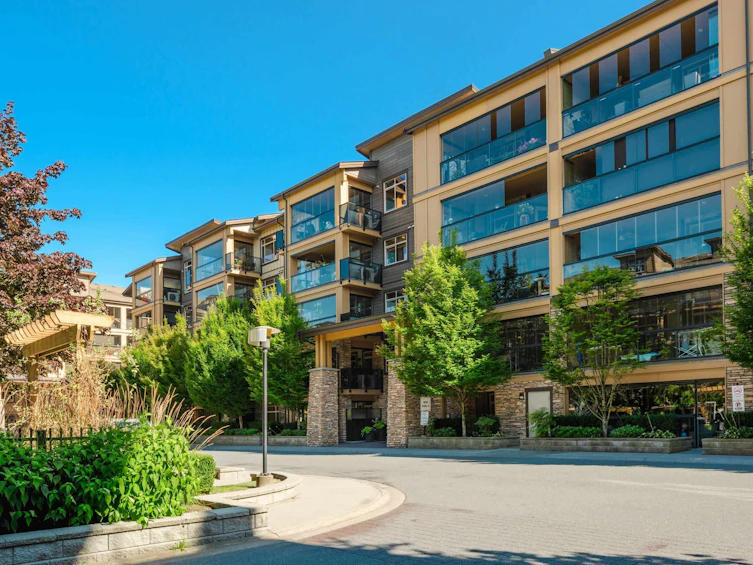 325-8218 207a Street, Langley, BC, V2Y 0X9 - 2