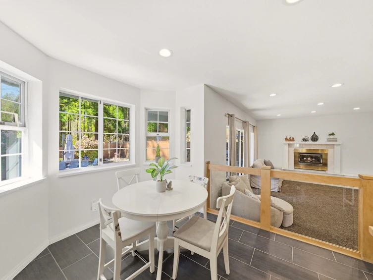 4063 Shone Road, North Vancouver, BC, V7G 2N4 - 15