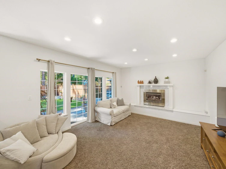 4063 Shone Road, North Vancouver, BC, V7G 2N4 - 18