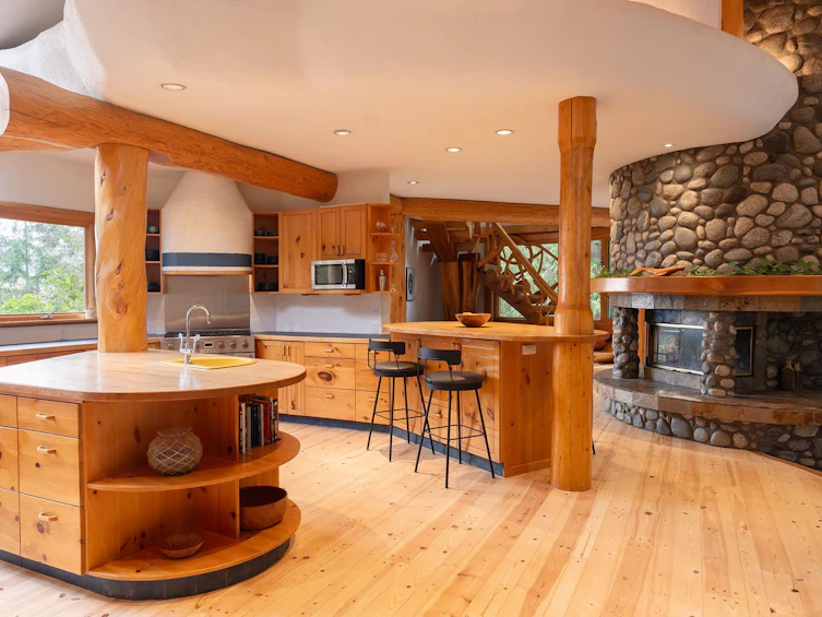 675 Cates Lane, Bowen Island, BC, V0N 1G2 - 13
