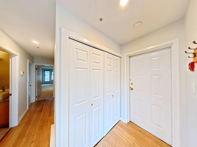 201-1868 W 8th Avenue, Vancouver, BC, V6J 5G3 - 21