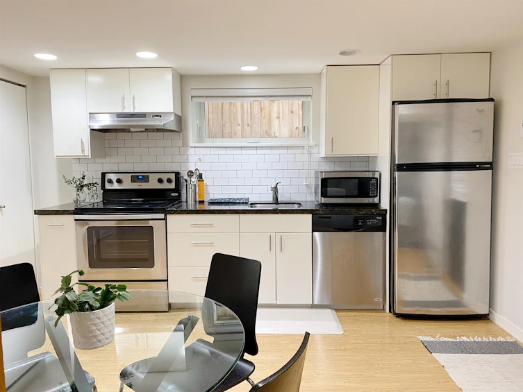4241 Balkan Street, Vancouver, BC, V5V 3Z4 - 26