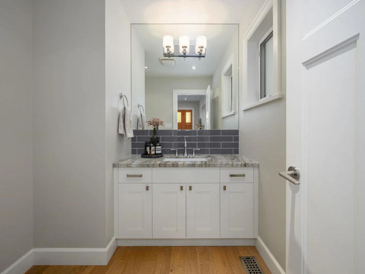 4241 Balkan Street, Vancouver, BC, V5V 3Z4 - 15