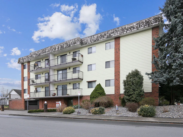 201-9417 Nowell Street, Chilliwack, BC, V2P 7M4