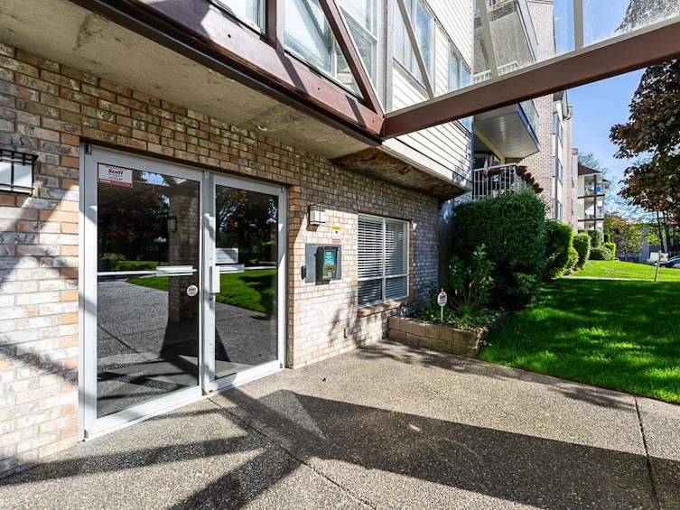 320-5710 201 Street, Langley, BC, V3A 8A8 - 3